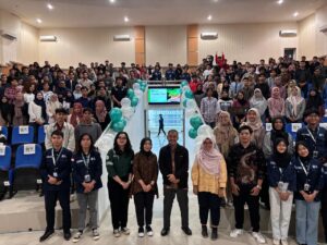 PARA Peserta NEWTON 2024 bersama pembicara dalam seminar yang digelar di Kampus ITK, Minggu, 25 Agutus 2024. (ISTIMEWA)