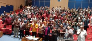 PARA Peserta bedah buku Inche Abdoel Moeis: Pejuang Nasionalis Tanpa Pamrih, yang digelar di ruang Theater Lantai 3 Gedung Prof Masjaya, Universitas Mulawarman, Rabu 4 September 2024. (ISTIMEWA)