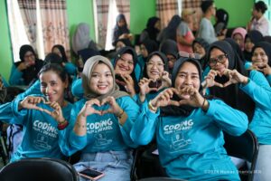 PARA Peserta pelatihan teknologi informasi yang diadakan OIKN di Desa Binuang, Kecamatan Sepaku akhir September lalu. (HUMAS OIKN)
