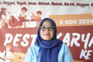 Ket foto: Kepala SMPN 1 Sangatta Utara, Yetty Arika Desiviana. (Ist)