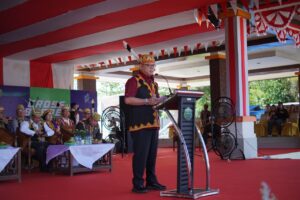 SEKDA Mahulu Stephanus Madang menyampaikan sambutan dalam kegiatan Cross Border Festival 2024.