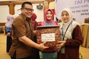 DPMD Kukar Pastikan Dukungan Penuh untuk Kesuksesan Program PKK di 20 Kecamatan