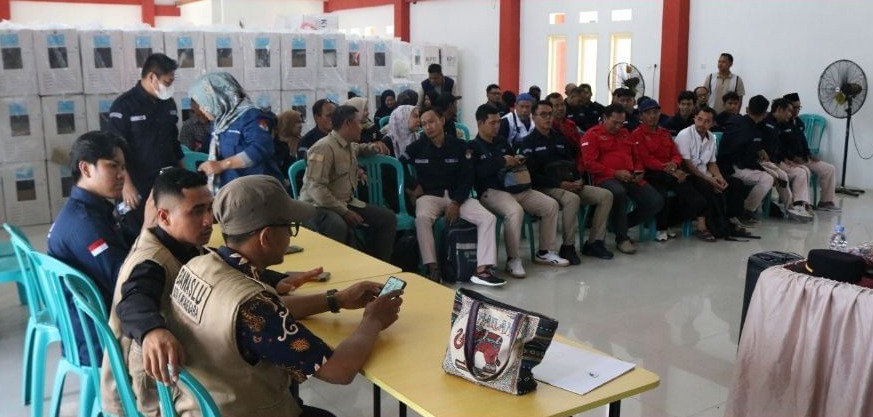 Rapat Pleno Rekapitulasi Suara Pemilihan Gubernur dan Bupati 2024 di Tenggarong Berjalan Lancar