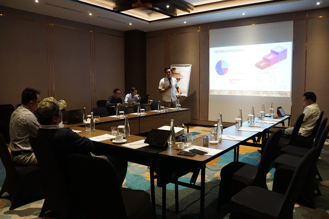 Ket foto: Bupati Mahulu meminta fokus pada infrastruktur utama dalam Pertemuan Pembahasan Percepatan Pembangunan Daerah bersama Dinas PUPR Mahulu. (Ist)