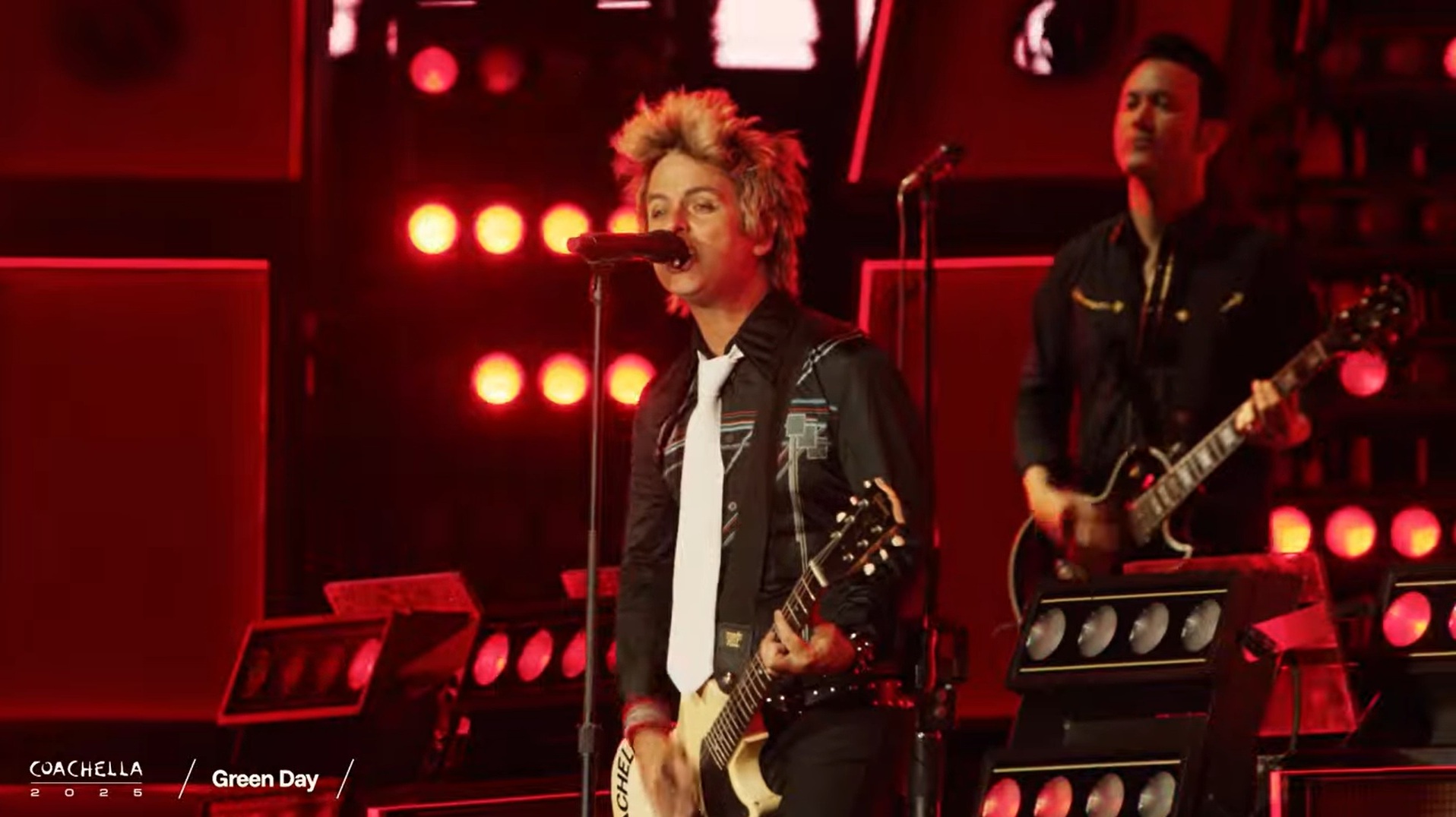 SALAH satu penampilan apik dari Green Day dalam festival musik Coachella di Indio< California, USA, pada Sabtu (12/4/2025) waktu setempat. (youtube)