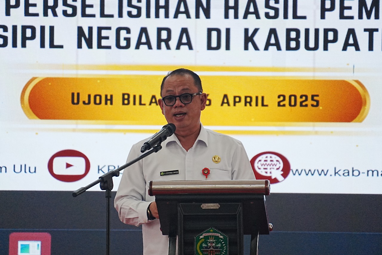 SEKDA Mahulu Stephanus Madang menyampaikan materi terkait pelaksanaan PSU di Kabupaten Mahulu, Rabu (16/4/2025).