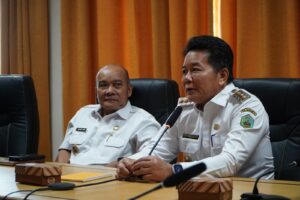 BUPATI Mahulu Bonifasius Belawan Geh turut hadir mengikuti rapat Exit Meeting Perwakilan BPK RI Dalam Rangka Pemeriksaan Interim Atas LKPD Ta 2024 Pemkab Mahulu.