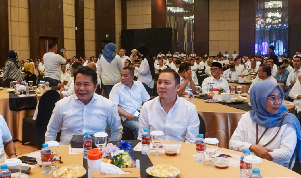 BUPATI Mahulu Bonifasius Belawan Geh tampak menghadiri pisah sambut Kapolda Kaltim di Balikpapan, Minggu (23/3/20225).