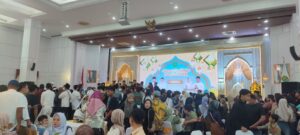 SUASANA kemeriahan kegiatn silaturahmi dan Open House Idul Fitri 1446 H di Halaman Kantor Gubernur Kaltim, Rabu (3/4/2025).