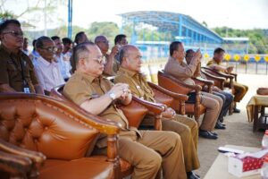 SEKDA Mahulu Stephanus Madang turut hadir pada peresmian kantor Dishub Mahulu, mendampingi Wabup Mahulu Yohanes Avun.
