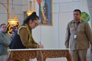 PLT Asisten II Mahulu Wenefrida Kayang mewakili Bupati Mahulu dalam forum Musrembang Kaltim 2025-2029.