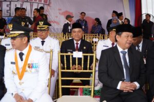 WABUP Yohanes Avun turut hadir mewakili Kabupaten Mahulu dalam Peringatan Hari OTDA ke-29 di Balikpapan.
