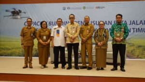PLT Asisten II Kabupaten Mahulu Wenefrida Kayang mengikuti kegiatan Capacity Building Penyusunan Peta Jalan Pengendalian Inflasi 2025–2027 yang diselenggarakan BI Kaltim.