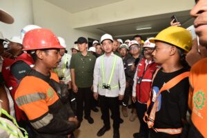 WAKIL Presiden RI Gibran Rakabuming ketika meninjau salah satu infrastruktur yang dibangun di kawasan IKN dalam kunjungan hari kedua, Kamis (29/5/2025) (Sumber: Agus Suparto-OIKN)