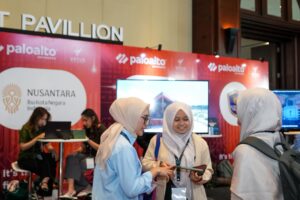 ANTUSIAS Pengunjung booth OIKN pada National Cybersecurity Connect 2025, Kamis (30/10/2025).