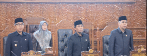 BUPATI Kutim Ardiansyah Sulaiman ketika menghadiri Rapat Paripurna ke XI di Gedung DPRD Kutim, Jumat (21/11/2028).