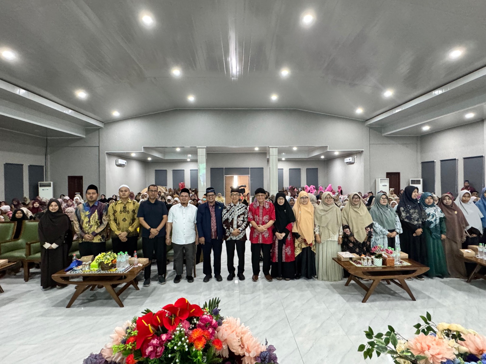 BUPATI Kutim Ardiansyah Sulaiman ketika menghadiri seminar parenting yang diadakan JSIT Kutim.