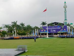 PELAKSANAAN Apel Peringatan HUT ke 54 KOPRI berlangsung dengan lancar di halaman Kantor Bupati Kutim.