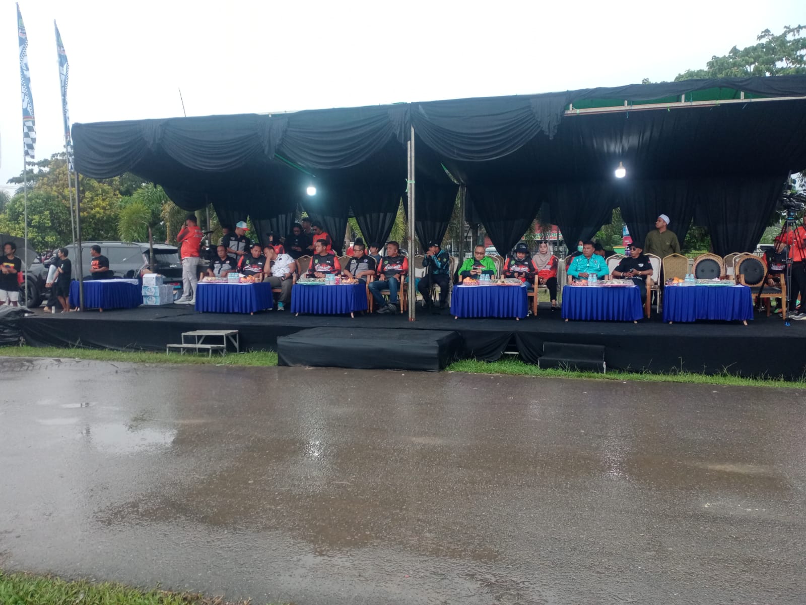 PEMBUKAAN event motor trail terbesar di Kutim, JELAS 7 dilaksanakan di Polder Ilham Maulana, Kecamatan Sangatta Utara.